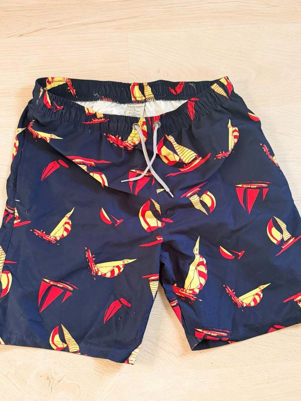 U.S. Polo Assn. Sailboat Print Swim Trunks Size L